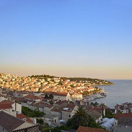 And Bonkan Hvar *