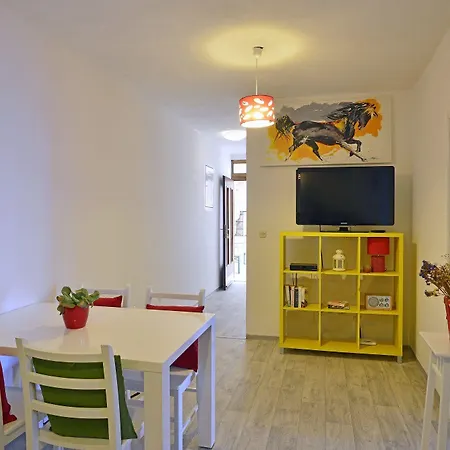 And Bonkan Hvar هفار