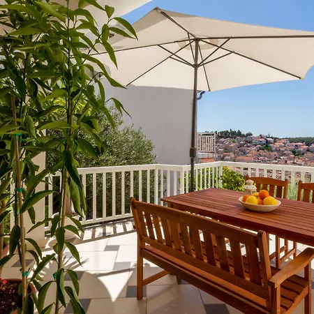 شقة And Bonkan Hvar هفار