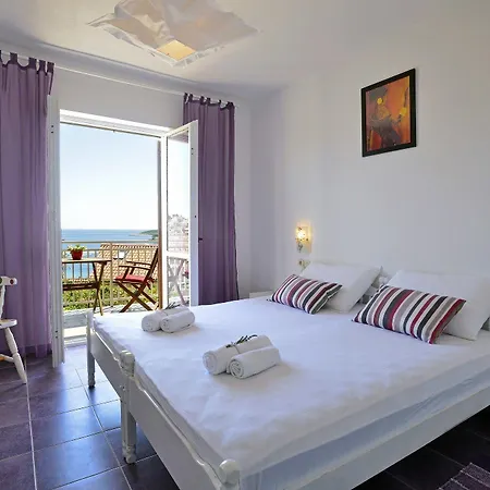 شقة And Bonkan Hvar هفار