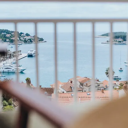 And Bonkan Hvar هفار