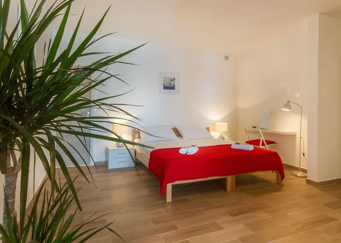 And Bonkan Hvar Daire Hvar Town