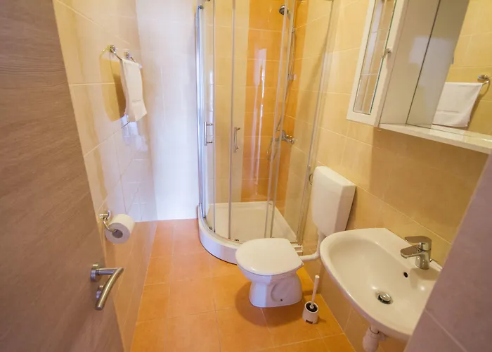 Апартаменты And Bonkan Hvar *