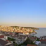 And Bonkan Hvar *