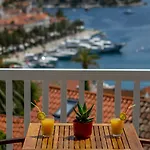 And Bonkan Hvar هفار